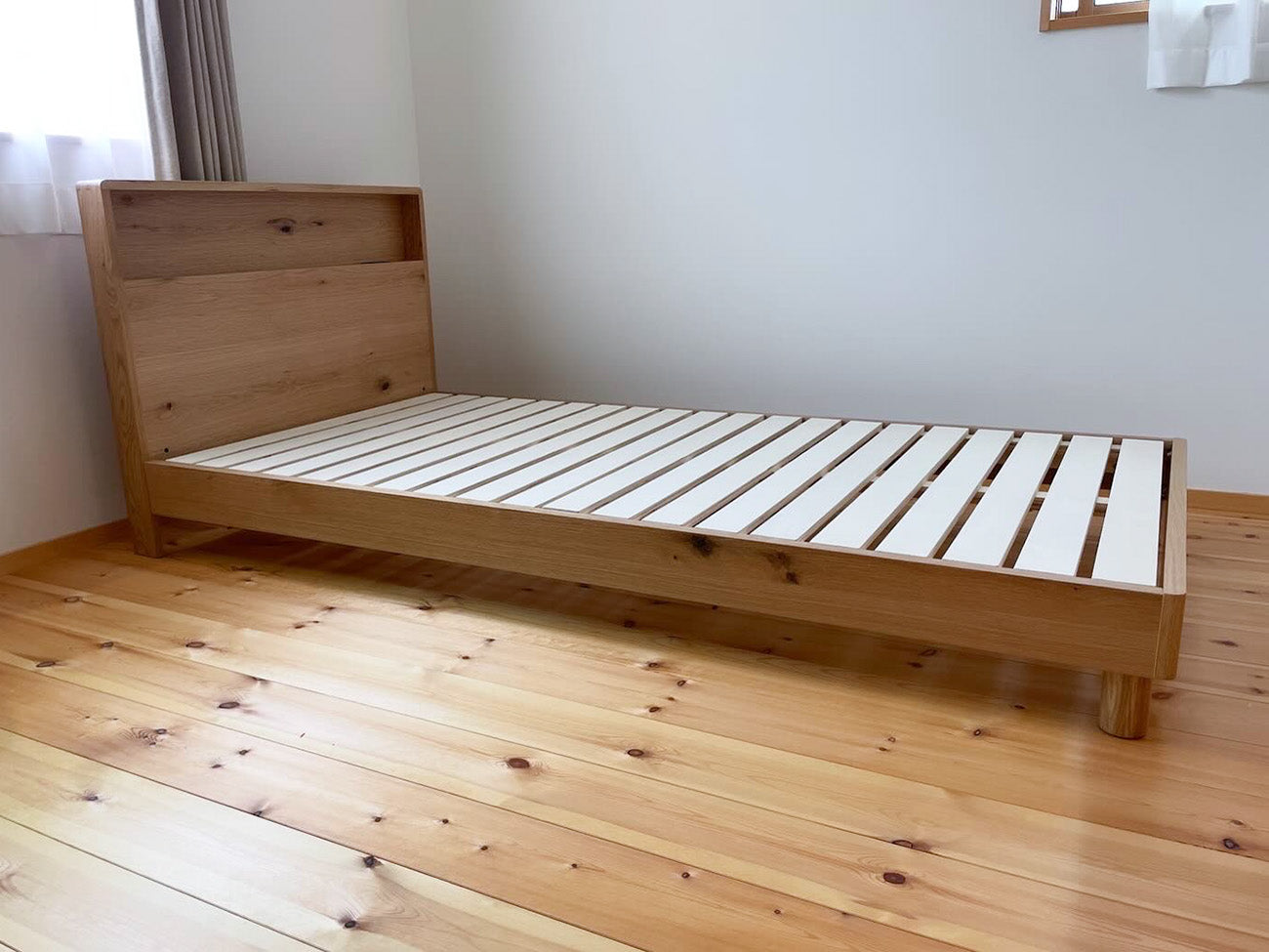 【納品事例】松山市・K様/お部屋の雰囲気に合うベッドフレームが欲しい！