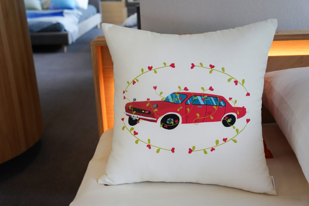 クッションカバー45×45|Flower Blooming Car